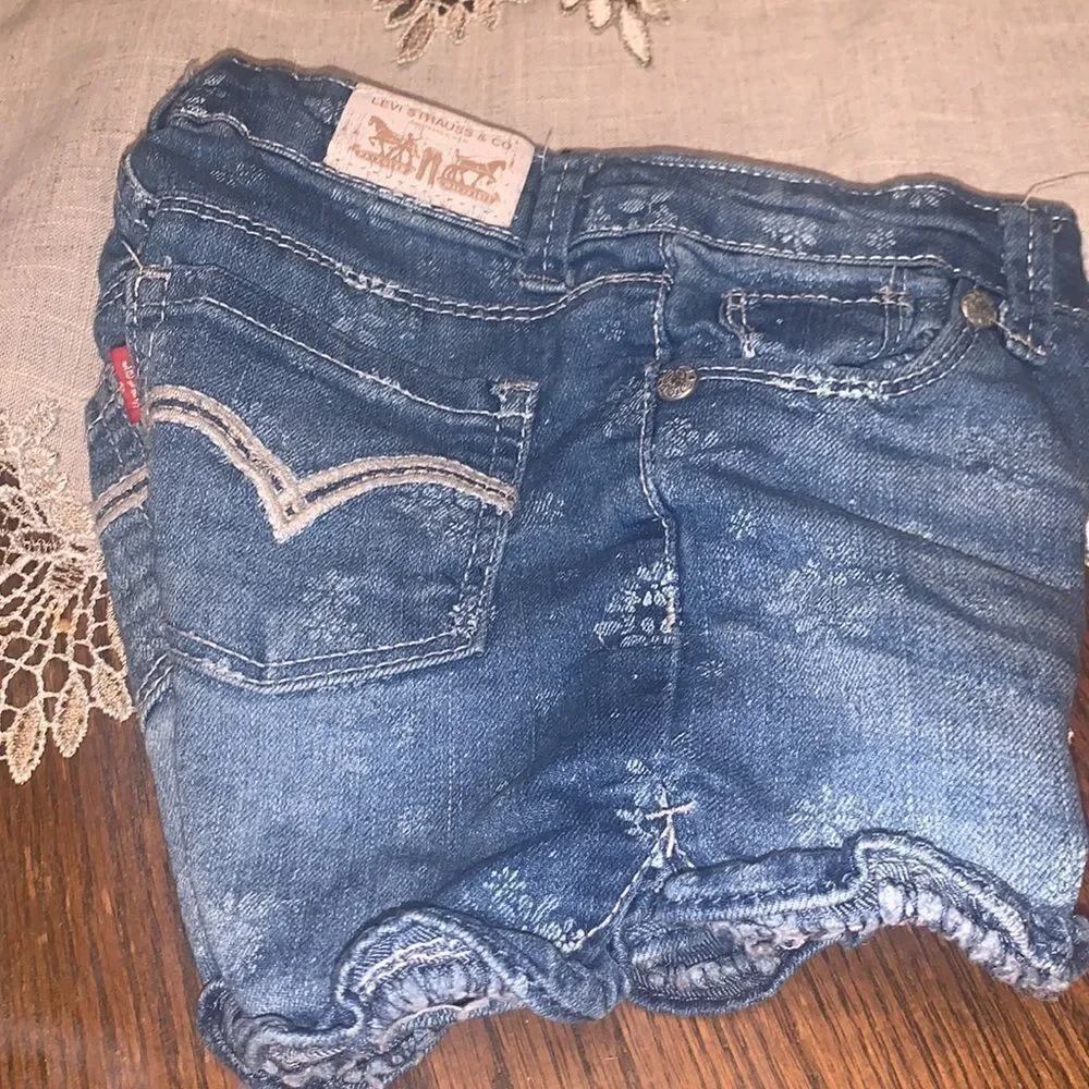 Little girls Levi shorts